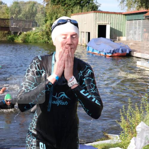 31.08.2025 - Elbe Triathlon Hamburg Luisa Fischer http://msf.ph/oto/8674056 31.08.2025 08:46:39 Schwimmen 268, 293, 313, 318, 337 meine-sportfotos.de