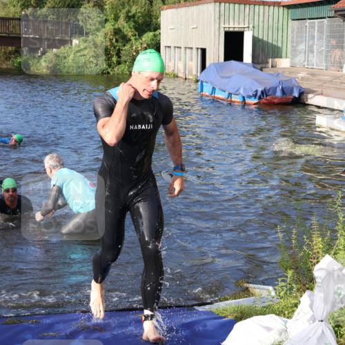 31.08.2025 - Elbe Triathlon Hamburg Luisa Fischer http://msf.ph/oto/8674072 31.08.2025 08:46:43 Schwimmen 247, 309, 313, 318, 337 meine-sportfotos.de