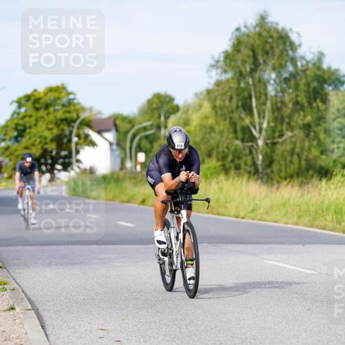 31.08.2025 - Elbe Triathlon Hamburg Michael Burmester http://msf.ph/oto/8674081 31.08.2025 10:13:39 Radfahren 432, 821, 916, 925 meine-sportfotos.de