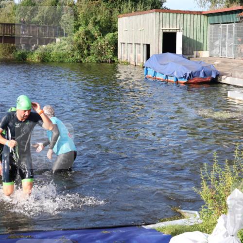 31.08.2025 - Elbe Triathlon Hamburg Luisa Fischer http://msf.ph/oto/8674088 31.08.2025 08:46:45 Schwimmen 247, 266, 309, 313, 318, 337 meine-sportfotos.de
