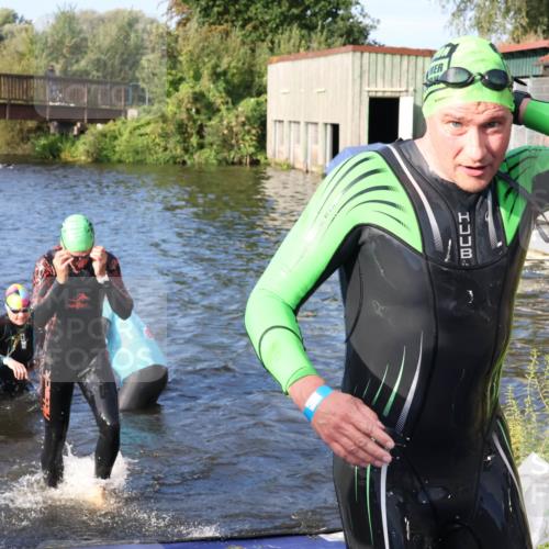 31.08.2025 - Elbe Triathlon Hamburg Luisa Fischer http://msf.ph/oto/8674108 31.08.2025 08:46:49 Schwimmen 247, 259, 266, 309, 318, 337, 383, 385 meine-sportfotos.de