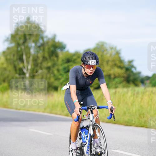 31.08.2025 - Elbe Triathlon Hamburg Michael Burmester http://msf.ph/oto/8674109 31.08.2025 10:13:43 Radfahren 821, 886, 916, 925 meine-sportfotos.de