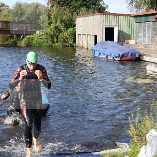 31.08.2025 - Elbe Triathlon Hamburg Luisa Fischer http://msf.ph/oto/8674114 31.08.2025 08:46:50 Schwimmen 247, 259, 266, 309, 337, 383, 385 meine-sportfotos.de