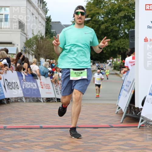 31.08.2025 - 21. Blankeneser Heldenlauf Strokosch-Dieckow http://msf.ph/oto/8674123 31.08.2025 10:51:21 Ziel 3388, 3292 meine-sportfotos.de