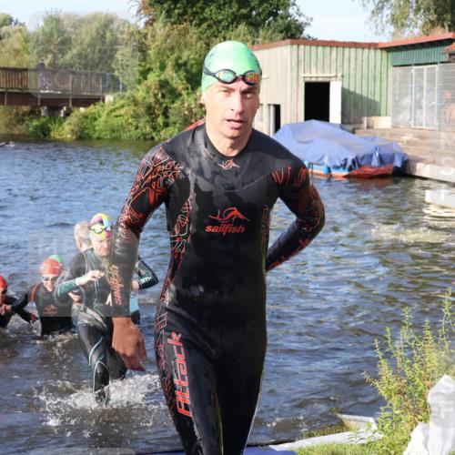 31.08.2025 - Elbe Triathlon Hamburg Luisa Fischer http://msf.ph/oto/8674124 31.08.2025 08:46:51 Schwimmen 247, 259, 266, 309, 337, 383, 385 meine-sportfotos.de