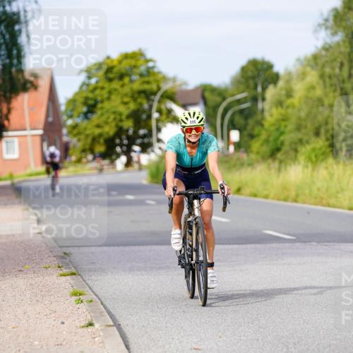 31.08.2025 - Elbe Triathlon Hamburg Michael Burmester http://msf.ph/oto/8674127 31.08.2025 10:13:49 Radfahren 567, 886, 925 meine-sportfotos.de