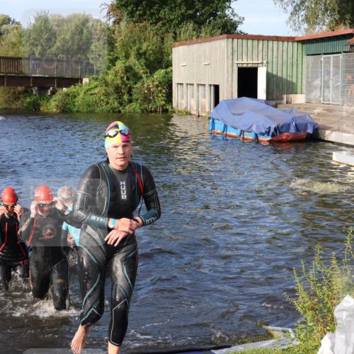 31.08.2025 - Elbe Triathlon Hamburg Luisa Fischer http://msf.ph/oto/8674129 31.08.2025 08:46:53 Schwimmen 247, 259, 266, 309, 383, 385 meine-sportfotos.de