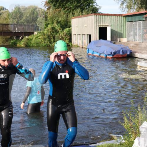 31.08.2025 - Elbe Triathlon Hamburg Luisa Fischer http://msf.ph/oto/8674161 31.08.2025 08:46:58 Schwimmen 259, 266, 383, 385 meine-sportfotos.de