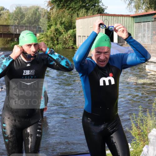 31.08.2025 - Elbe Triathlon Hamburg Luisa Fischer http://msf.ph/oto/8674166 31.08.2025 08:46:58 Schwimmen 259, 266, 383, 385 meine-sportfotos.de