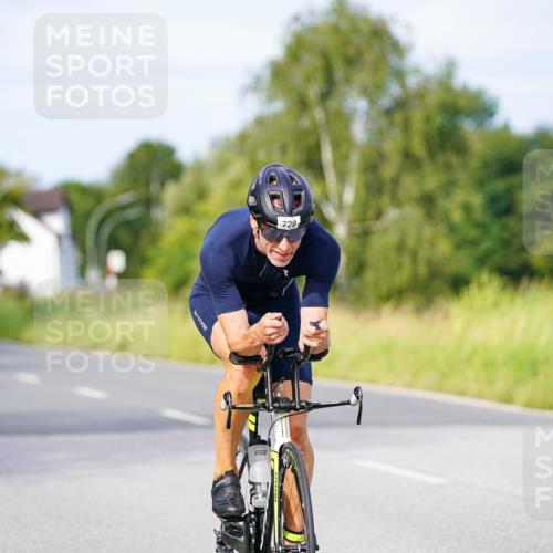 31.08.2025 - Elbe Triathlon Hamburg Michael Burmester http://msf.ph/oto/8674178 31.08.2025 10:14:03 Radfahren 607, 729 meine-sportfotos.de