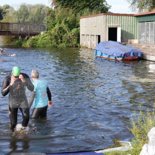 31.08.2025 - Elbe Triathlon Hamburg Luisa Fischer http://msf.ph/oto/8674184 31.08.2025 08:47:08 Schwimmen 310 meine-sportfotos.de