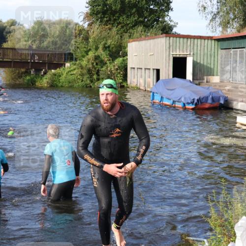 31.08.2025 - Elbe Triathlon Hamburg Luisa Fischer http://msf.ph/oto/8674202 31.08.2025 08:47:11 Schwimmen 290, 310 meine-sportfotos.de