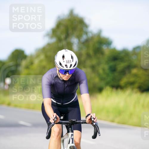 31.08.2025 - Elbe Triathlon Hamburg Michael Burmester http://msf.ph/oto/8674212 31.08.2025 10:14:14 Radfahren 759, 773, 881, 888 meine-sportfotos.de