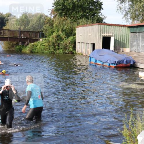 31.08.2025 - Elbe Triathlon Hamburg Luisa Fischer http://msf.ph/oto/8674226 31.08.2025 08:47:18 Schwimmen 290, 347 meine-sportfotos.de