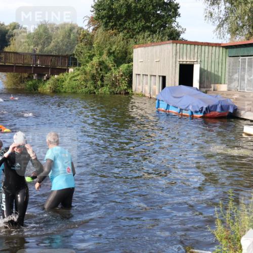 31.08.2025 - Elbe Triathlon Hamburg Luisa Fischer http://msf.ph/oto/8674229 31.08.2025 08:47:18 Schwimmen 290, 347 meine-sportfotos.de