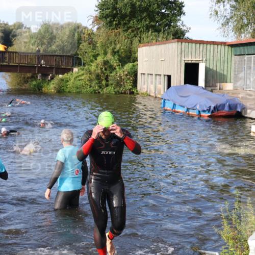 31.08.2025 - Elbe Triathlon Hamburg Luisa Fischer http://msf.ph/oto/8674277 31.08.2025 08:47:24 Schwimmen 290, 347 meine-sportfotos.de