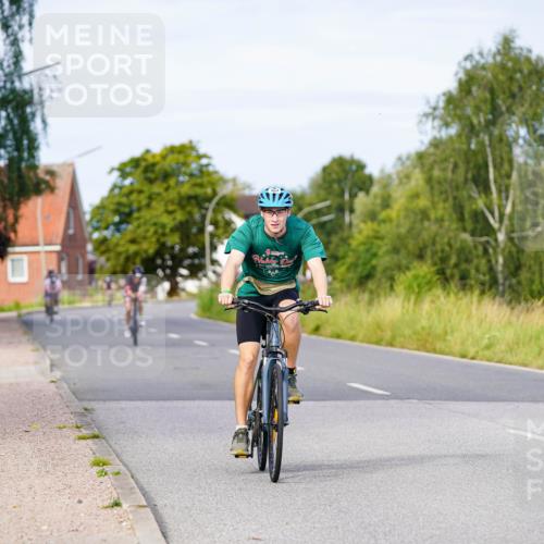 31.08.2025 - Elbe Triathlon Hamburg Michael Burmester http://msf.ph/oto/8674282 31.08.2025 10:14:35 Radfahren 404, 667, 845 meine-sportfotos.de