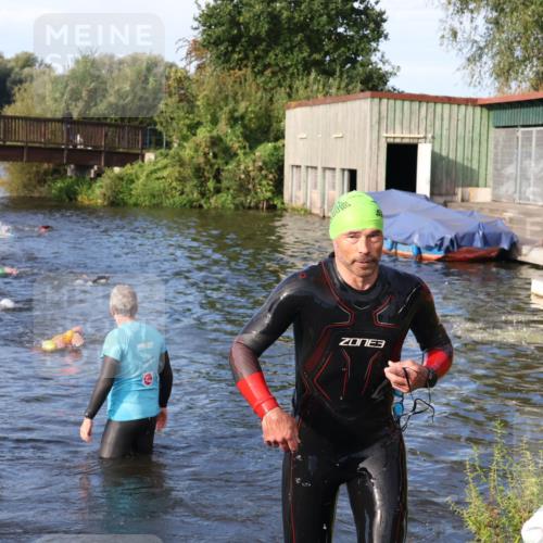 31.08.2025 - Elbe Triathlon Hamburg Luisa Fischer http://msf.ph/oto/8674286 31.08.2025 08:47:26 Schwimmen 347 meine-sportfotos.de