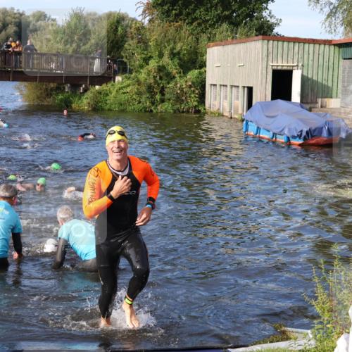 31.08.2025 - Elbe Triathlon Hamburg Luisa Fischer http://msf.ph/oto/8674312 31.08.2025 08:47:36 Schwimmen 351, 357, 366, 371 meine-sportfotos.de