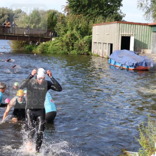 31.08.2025 - Elbe Triathlon Hamburg Luisa Fischer http://msf.ph/oto/8674343 31.08.2025 08:47:39 Schwimmen 278, 351, 357, 366, 371 meine-sportfotos.de
