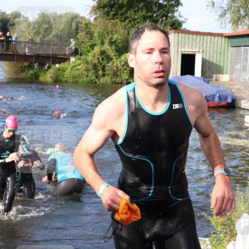 31.08.2025 - Elbe Triathlon Hamburg Luisa Fischer http://msf.ph/oto/8674383 31.08.2025 08:47:44 Schwimmen 249, 278, 282, 316, 357, 366, 371 meine-sportfotos.de