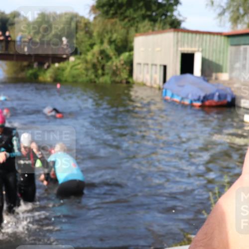 31.08.2025 - Elbe Triathlon Hamburg Luisa Fischer http://msf.ph/oto/8674388 31.08.2025 08:47:45 Schwimmen 249, 278, 282, 308, 316, 357, 371 meine-sportfotos.de