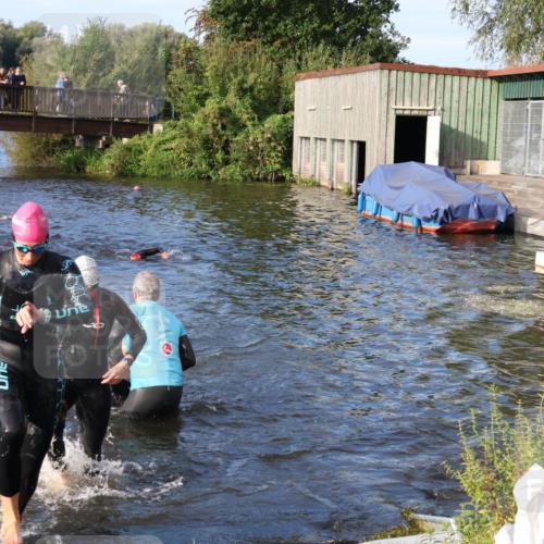 31.08.2025 - Elbe Triathlon Hamburg Luisa Fischer http://msf.ph/oto/8674396 31.08.2025 08:47:46 Schwimmen 249, 278, 282, 308, 316, 357, 371 meine-sportfotos.de