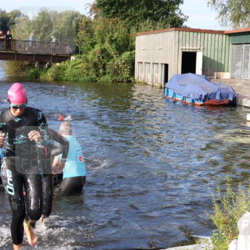 31.08.2025 - Elbe Triathlon Hamburg Luisa Fischer http://msf.ph/oto/8674398 31.08.2025 08:47:46 Schwimmen 249, 278, 282, 308, 316, 357, 371 meine-sportfotos.de