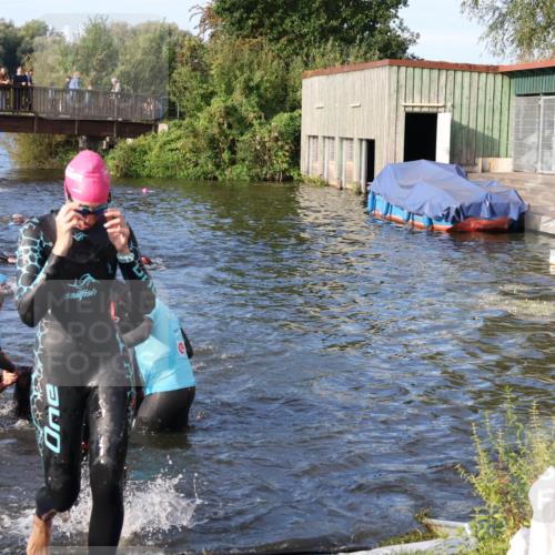 31.08.2025 - Elbe Triathlon Hamburg Luisa Fischer http://msf.ph/oto/8674400 31.08.2025 08:47:46 Schwimmen 249, 278, 282, 308, 316, 357, 371 meine-sportfotos.de