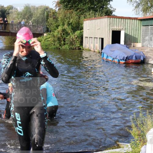 31.08.2025 - Elbe Triathlon Hamburg Luisa Fischer http://msf.ph/oto/8674405 31.08.2025 08:47:47 Schwimmen 249, 278, 282, 308, 316, 357, 371 meine-sportfotos.de