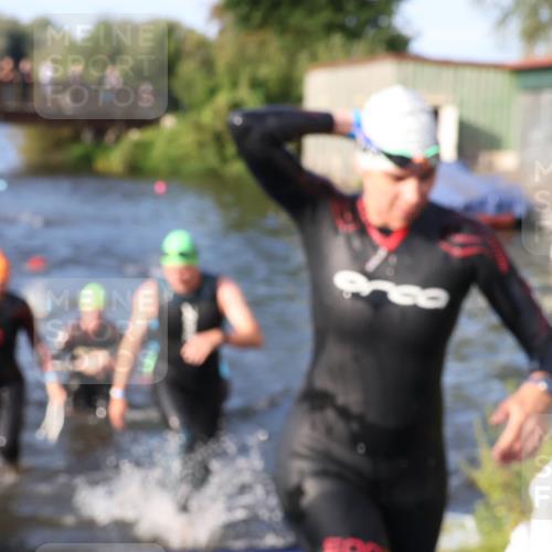 31.08.2025 - Elbe Triathlon Hamburg Luisa Fischer http://msf.ph/oto/8674420 31.08.2025 08:47:49 Schwimmen 249, 278, 282, 308, 316, 371 meine-sportfotos.de