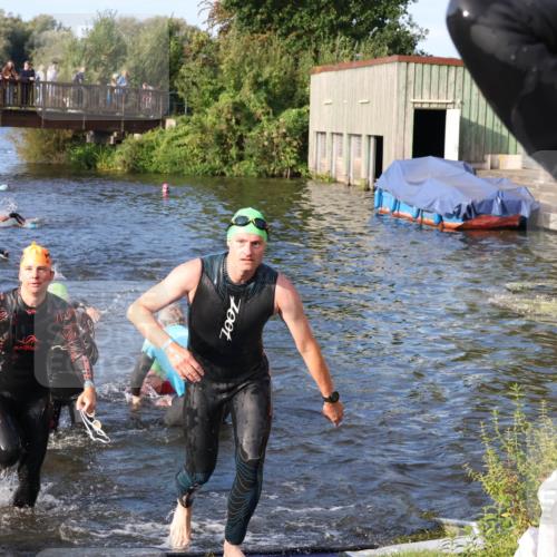 31.08.2025 - Elbe Triathlon Hamburg Luisa Fischer http://msf.ph/oto/8674426 31.08.2025 08:47:50 Schwimmen 249, 278, 282, 308, 316, 371 meine-sportfotos.de