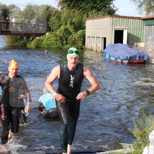 31.08.2025 - Elbe Triathlon Hamburg Luisa Fischer http://msf.ph/oto/8674429 31.08.2025 08:47:50 Schwimmen 249, 278, 282, 308, 316, 371 meine-sportfotos.de