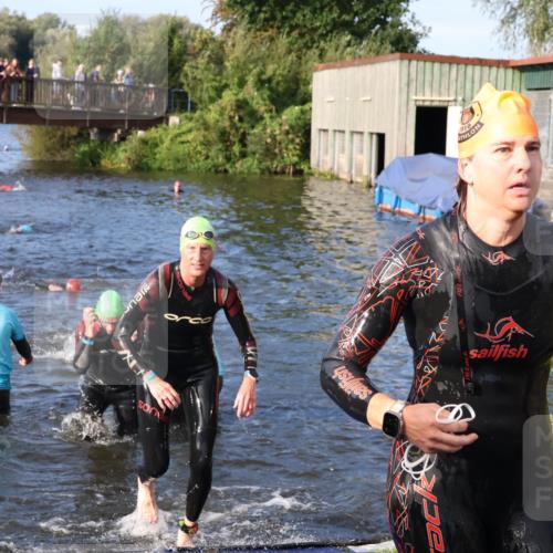 31.08.2025 - Elbe Triathlon Hamburg Luisa Fischer http://msf.ph/oto/8674448 31.08.2025 08:47:52 Schwimmen 249, 278, 282, 308, 316, 330 meine-sportfotos.de