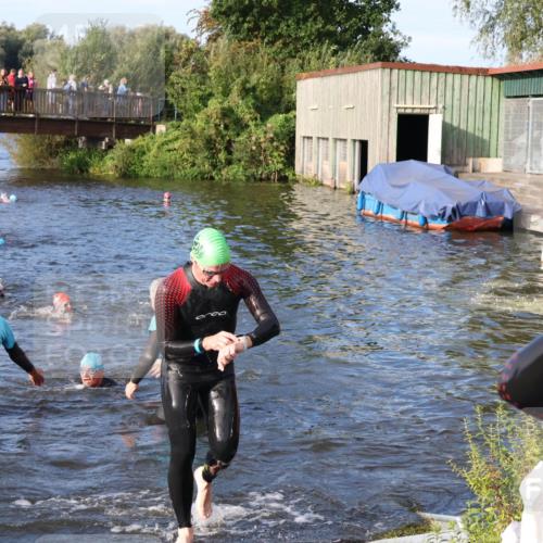 31.08.2025 - Elbe Triathlon Hamburg Luisa Fischer http://msf.ph/oto/8674464 31.08.2025 08:47:55 Schwimmen 249, 282, 297, 308, 330, 341 meine-sportfotos.de