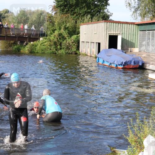 31.08.2025 - Elbe Triathlon Hamburg Luisa Fischer http://msf.ph/oto/8674497 31.08.2025 08:48:00 Schwimmen 258, 297, 330, 341 meine-sportfotos.de