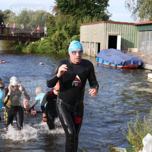 31.08.2025 - Elbe Triathlon Hamburg Luisa Fischer http://msf.ph/oto/8674517 31.08.2025 08:48:03 Schwimmen 258, 297, 299, 329, 330, 341 meine-sportfotos.de
