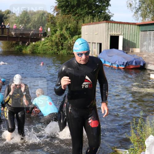 31.08.2025 - Elbe Triathlon Hamburg Luisa Fischer http://msf.ph/oto/8674519 31.08.2025 08:48:03 Schwimmen 258, 297, 299, 329, 330, 341 meine-sportfotos.de