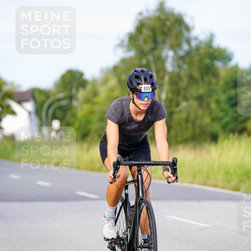 31.08.2025 - Elbe Triathlon Hamburg Michael Burmester http://msf.ph/oto/8674529 31.08.2025 10:15:13 Radfahren 707, 740, 835, 864 meine-sportfotos.de