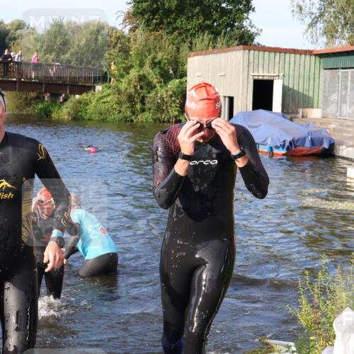 31.08.2025 - Elbe Triathlon Hamburg Luisa Fischer http://msf.ph/oto/8674541 31.08.2025 08:48:05 Schwimmen 258, 297, 299, 329, 330, 341 meine-sportfotos.de