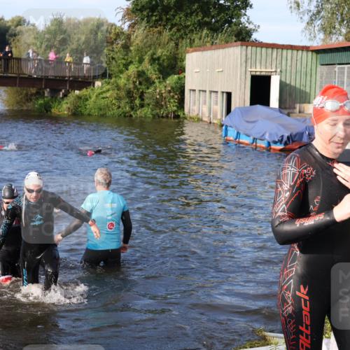 31.08.2025 - Elbe Triathlon Hamburg Luisa Fischer http://msf.ph/oto/8674573 31.08.2025 08:48:09 Schwimmen 258, 297, 299, 329, 365 meine-sportfotos.de