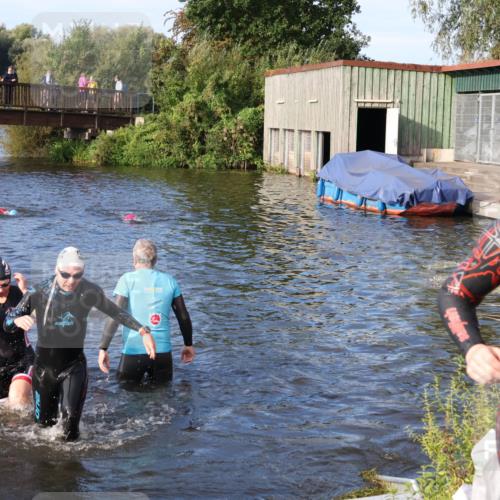 31.08.2025 - Elbe Triathlon Hamburg Luisa Fischer http://msf.ph/oto/8674576 31.08.2025 08:48:09 Schwimmen 258, 297, 299, 329, 365 meine-sportfotos.de
