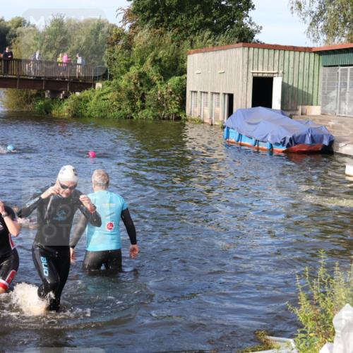 31.08.2025 - Elbe Triathlon Hamburg Luisa Fischer http://msf.ph/oto/8674579 31.08.2025 08:48:10 Schwimmen 258, 299, 329, 365 meine-sportfotos.de
