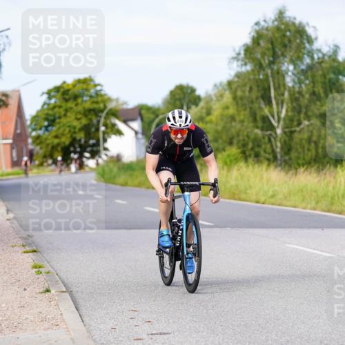 31.08.2025 - Elbe Triathlon Hamburg Michael Burmester http://msf.ph/oto/8674596 31.08.2025 10:15:23 Radfahren 610, 635 meine-sportfotos.de