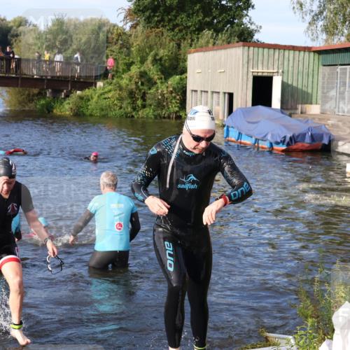 31.08.2025 - Elbe Triathlon Hamburg Luisa Fischer http://msf.ph/oto/8674598 31.08.2025 08:48:12 Schwimmen 258, 299, 329, 365 meine-sportfotos.de