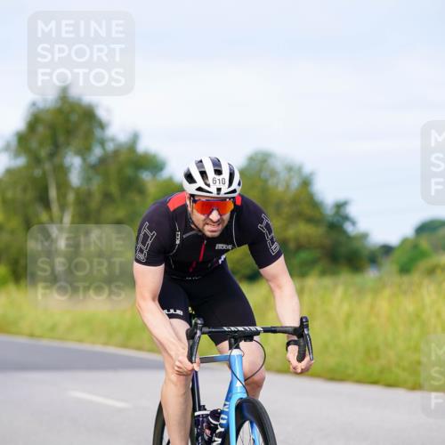 31.08.2025 - Elbe Triathlon Hamburg Michael Burmester http://msf.ph/oto/8674609 31.08.2025 10:15:24 Radfahren 610, 635 meine-sportfotos.de