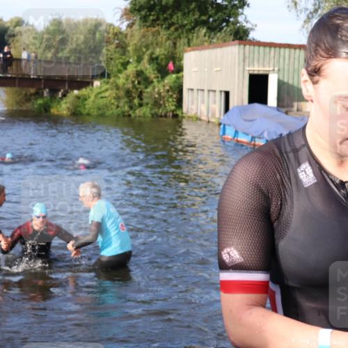 31.08.2025 - Elbe Triathlon Hamburg Luisa Fischer http://msf.ph/oto/8674623 31.08.2025 08:48:15 Schwimmen 299, 329, 365 meine-sportfotos.de