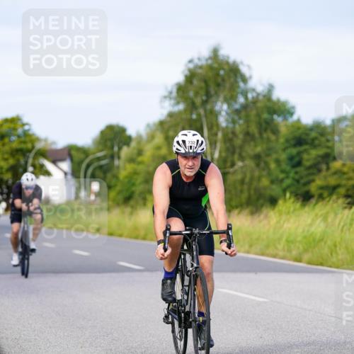 31.08.2025 - Elbe Triathlon Hamburg Michael Burmester http://msf.ph/oto/8674626 31.08.2025 10:15:39 Radfahren 579, 613, 732, 811 meine-sportfotos.de