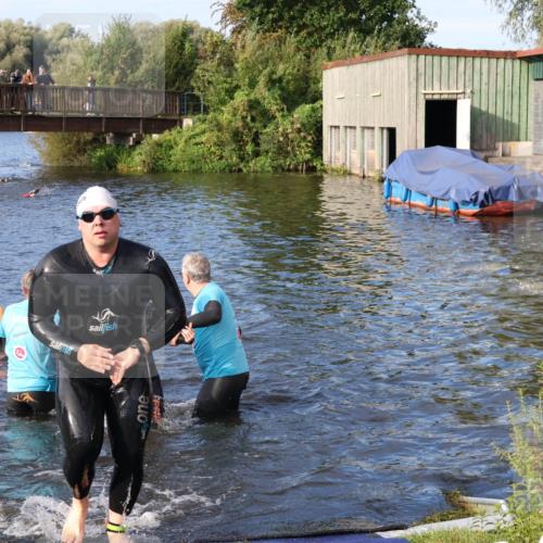 31.08.2025 - Elbe Triathlon Hamburg Luisa Fischer http://msf.ph/oto/8674627 31.08.2025 08:48:32 Schwimmen 289, 361, 374 meine-sportfotos.de