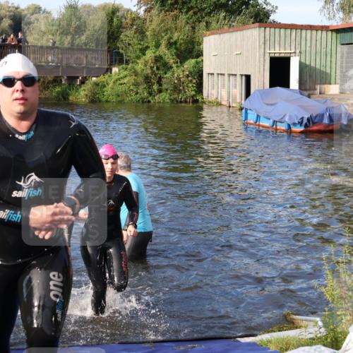 31.08.2025 - Elbe Triathlon Hamburg Luisa Fischer http://msf.ph/oto/8674639 31.08.2025 08:48:34 Schwimmen 289, 361, 374, 377 meine-sportfotos.de